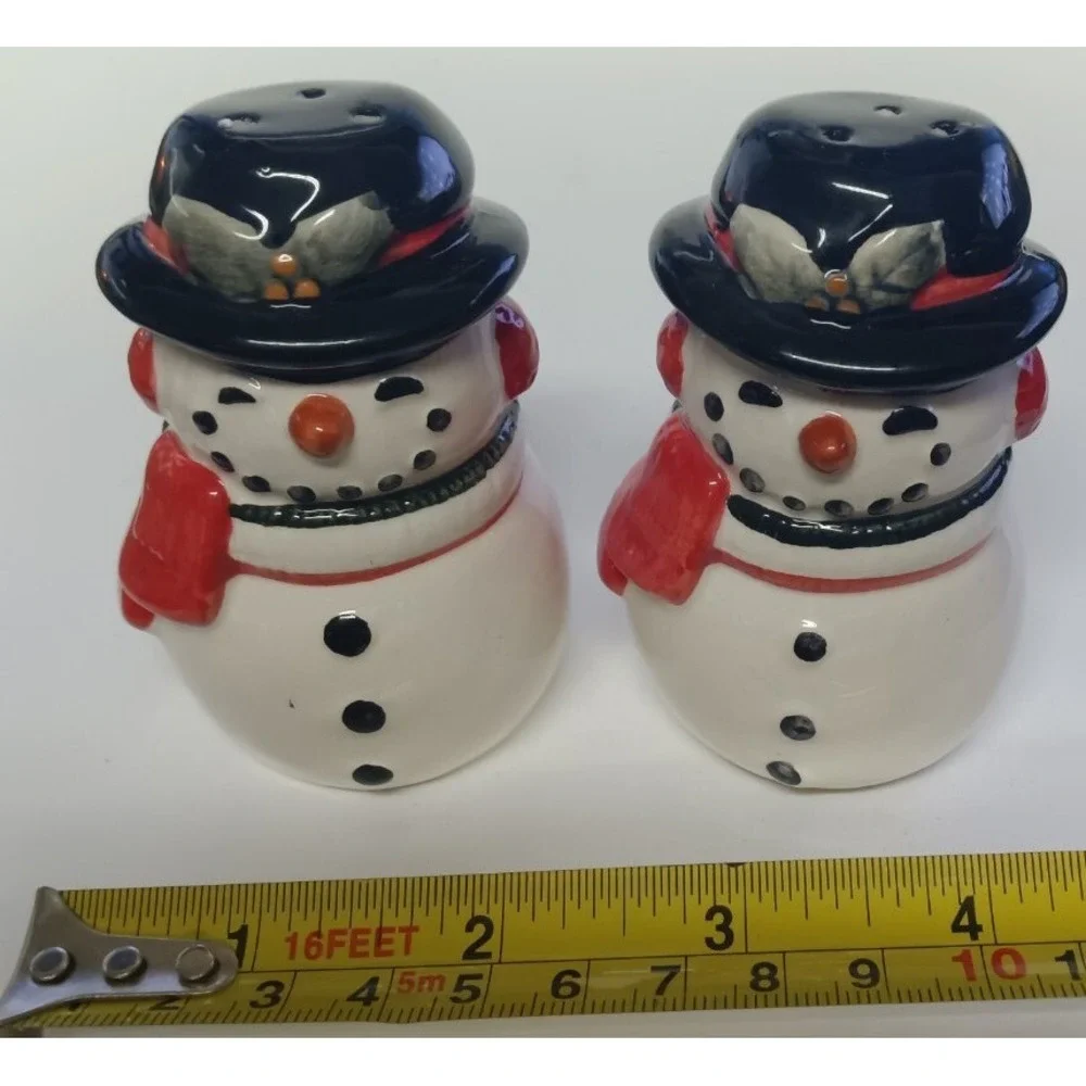 2pc Ceramic Snowman Salt‎ & Pepper Shakers